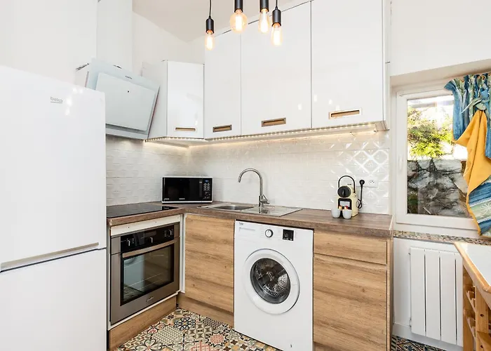 Concordia - Agreable Deux Pieces - Garavan - Vue Apartman